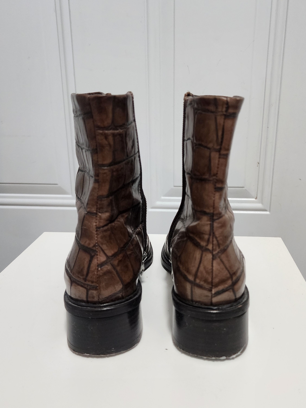L'INTERVALLE Brown Croc-Embossed Ankle Booties - Picture 4 of 4